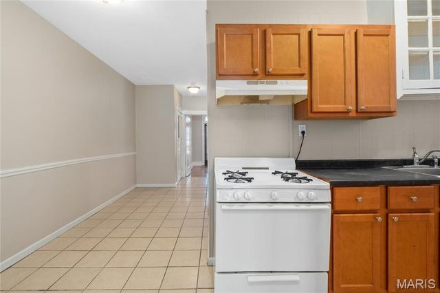 5027 Chippewa Street, St Louis, MO 63109
