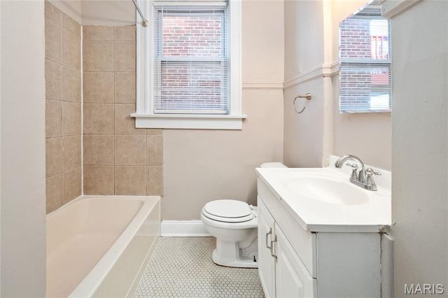 5027 Chippewa Street, St Louis, MO 63109