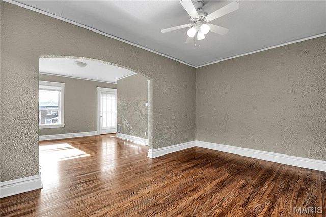 5027 Chippewa Street, St Louis, MO 63109