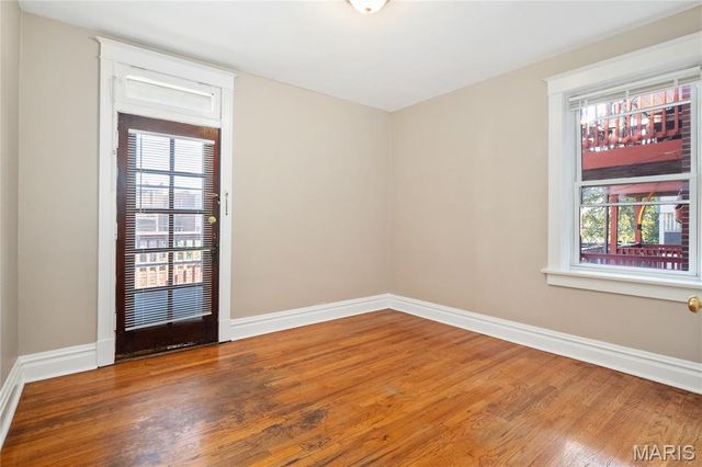 5027 Chippewa Street, St Louis, MO 63109