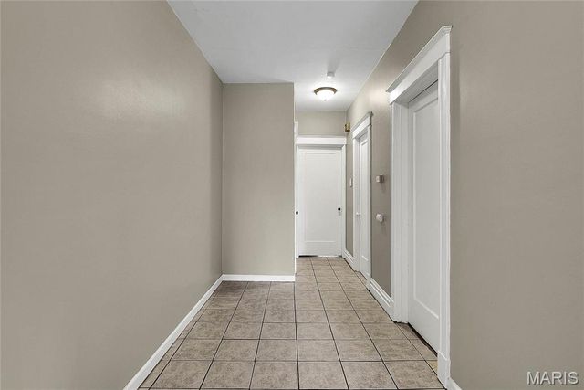 5027 Chippewa Street, St Louis, MO 63109