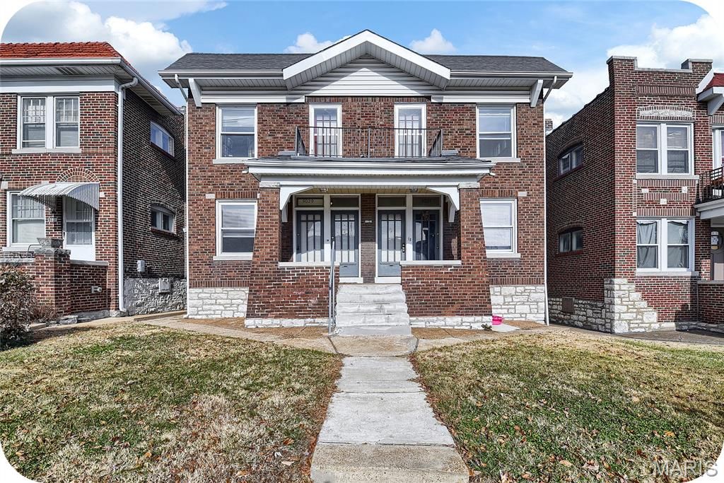 5027 Chippewa Street, St Louis, MO 63109