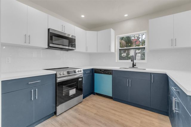 2341 NW 47th Ave, Lauderhill, FL 33313