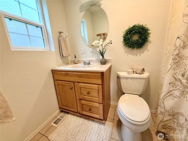 17838 Pondside Court SE, Yelm, WA 98597