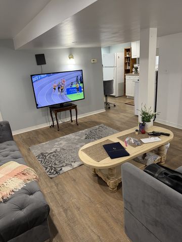 5475 N Monitor Avenue, Chicago, IL 60630