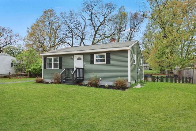 152 Shady Brook Ln, Springfield, MA 01118
