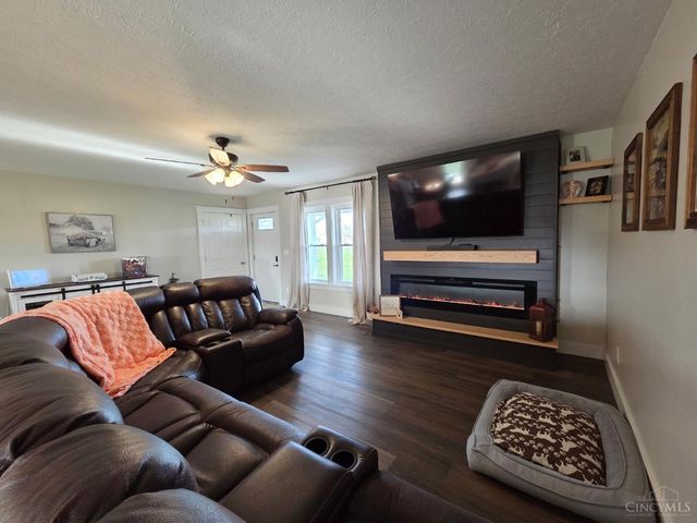 2256 Gibson Road, Martinsville, OH 45146