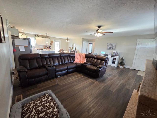 2256 Gibson Road, Martinsville, OH 45146