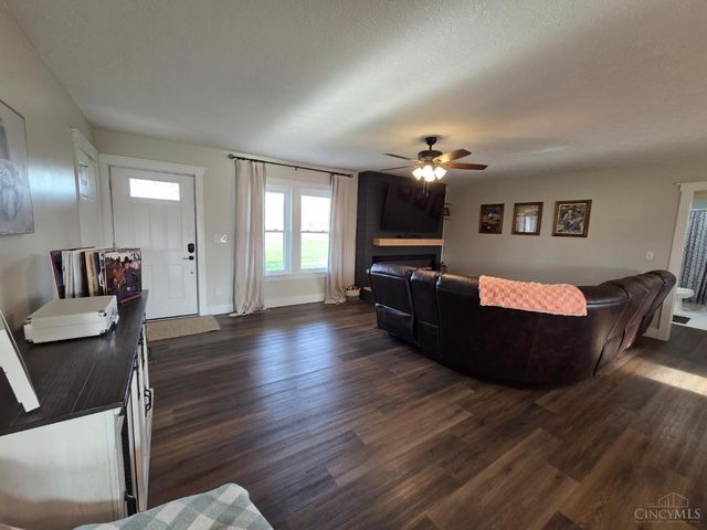 2256 Gibson Road, Martinsville, OH 45146