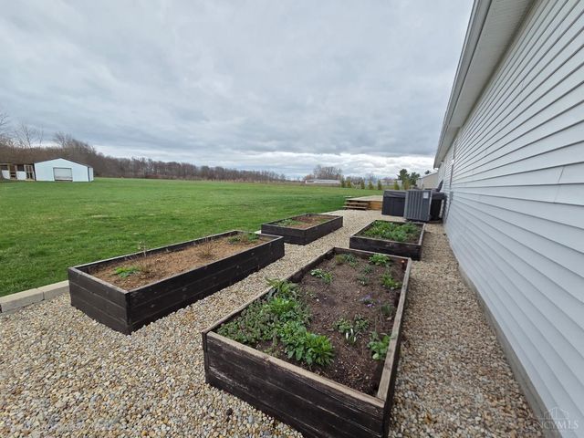 2256 Gibson Road, Martinsville, OH 45146