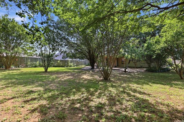 3716 Bay Meadow Drive, Benton, AR 72015