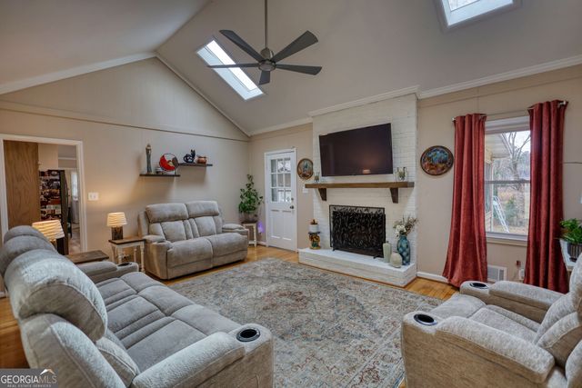 483 Villa Drive SW, Lilburn, GA 30047