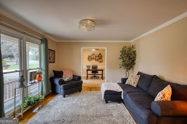 483 Villa Drive SW, Lilburn, GA 30047