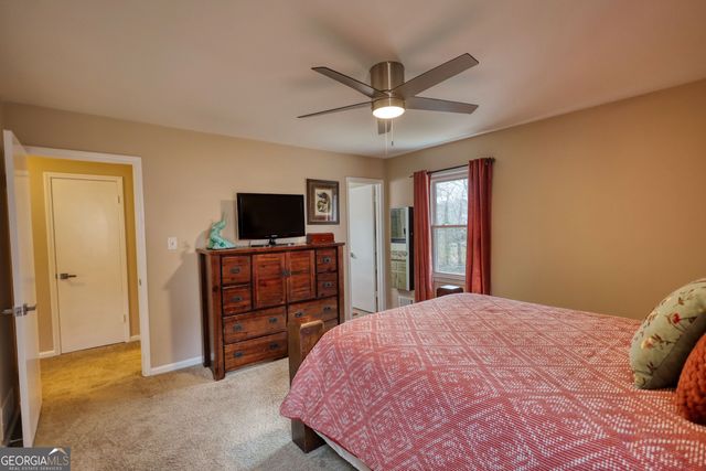 483 Villa Drive SW, Lilburn, GA 30047