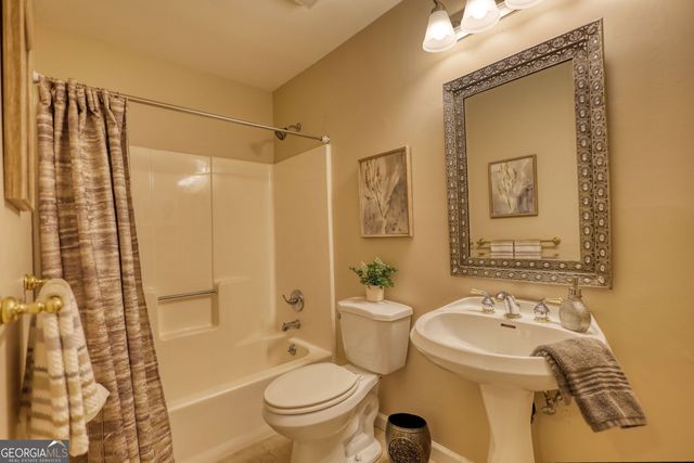 483 Villa Drive SW, Lilburn, GA 30047