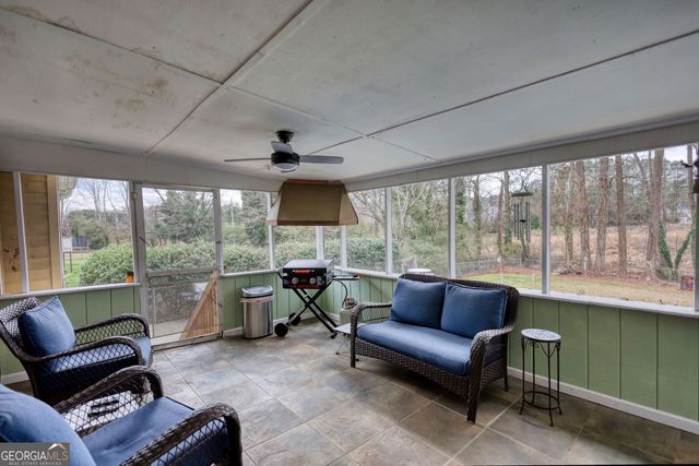 483 Villa Drive SW, Lilburn, GA 30047