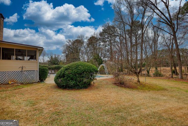 483 Villa Drive SW, Lilburn, GA 30047