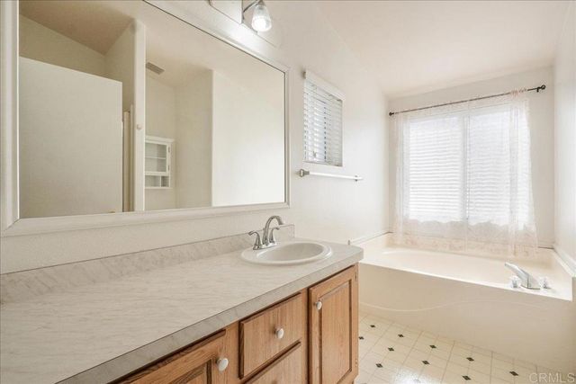 13941 Wisteria Ave, Poway, CA 92064