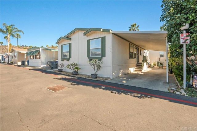 13941 Wisteria Ave, Poway, CA 92064