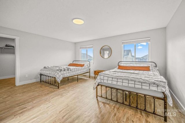 1591 Vinifera, Kuna, ID 83634