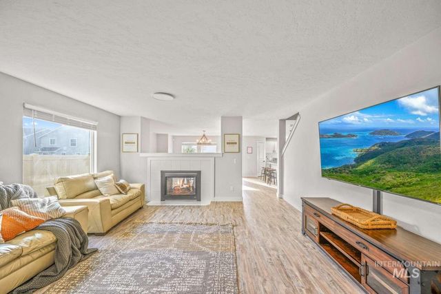 1591 Vinifera, Kuna, ID 83634