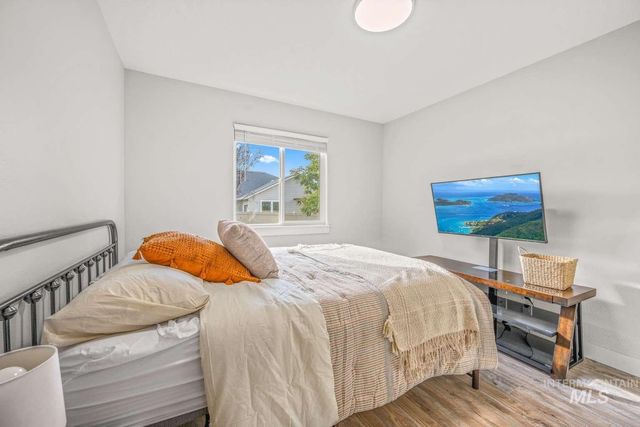 1591 Vinifera, Kuna, ID 83634