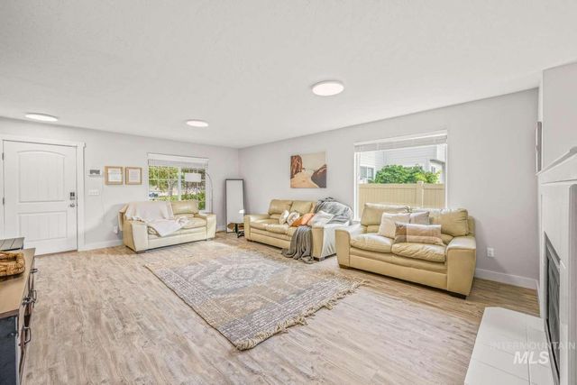 1591 Vinifera, Kuna, ID 83634