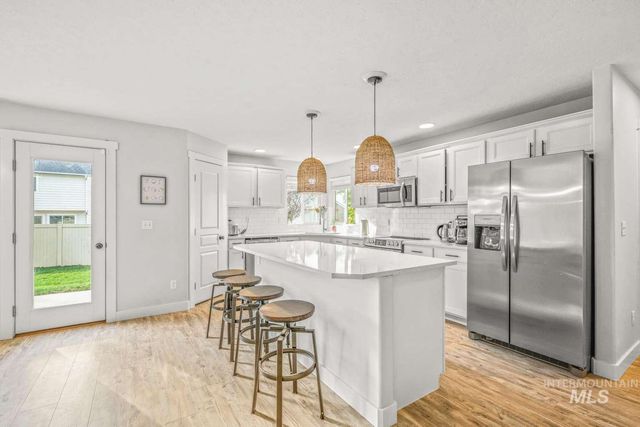 1591 Vinifera, Kuna, ID 83634