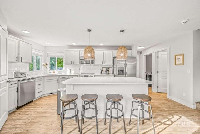 1591 Vinifera, Kuna, ID 83634