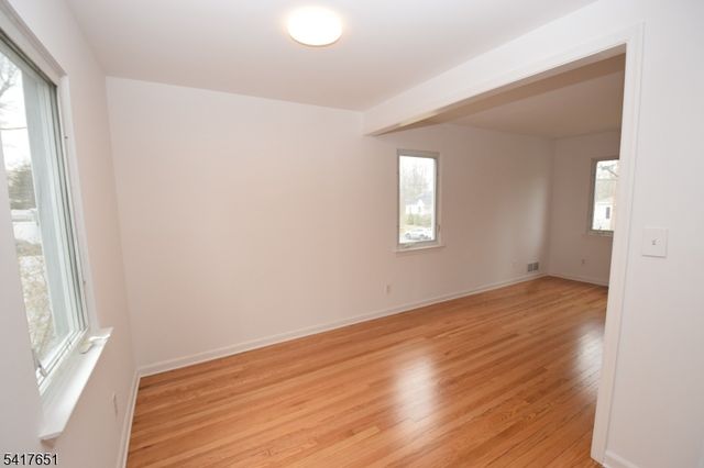 27 Grant Ave, New Providence Boro, NJ 07974