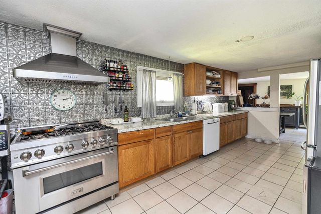 10 Kennedy Street, Wilton, NH 03086