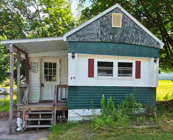 21 Quinn Street, Tilton, NH 03276