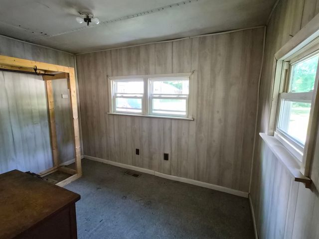 21 Quinn Street, Tilton, NH 03276