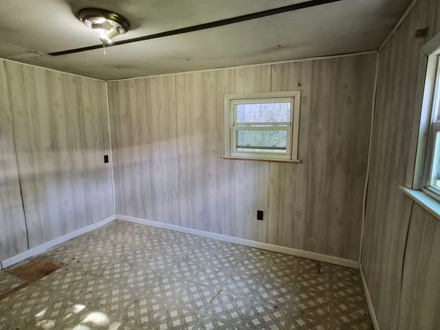 21 Quinn Street, Tilton, NH 03276