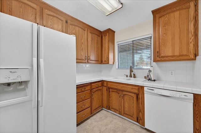 1335 Cindy Avenue, Clovis, CA 93612