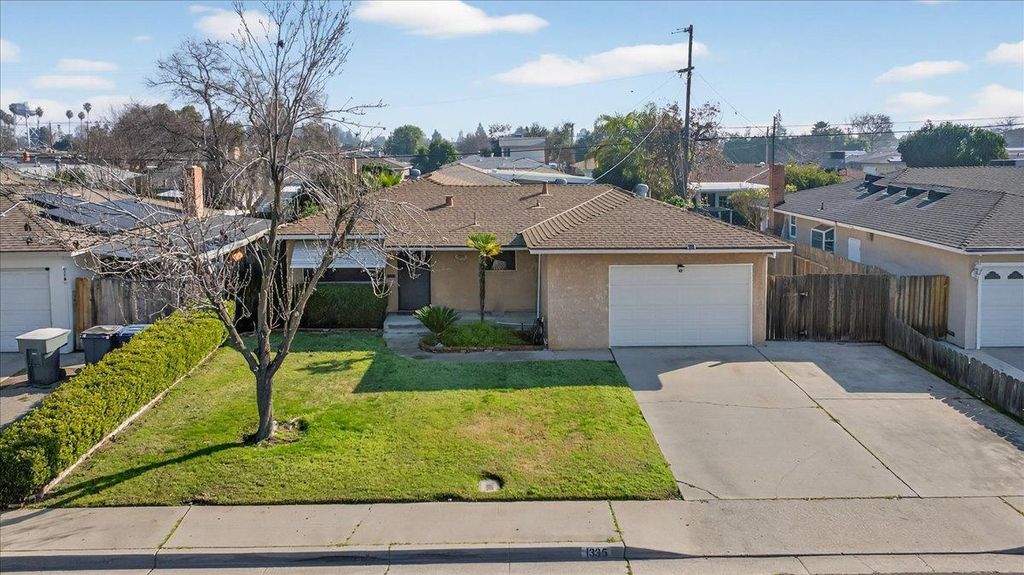 1335 Cindy Avenue, Clovis, CA 93612