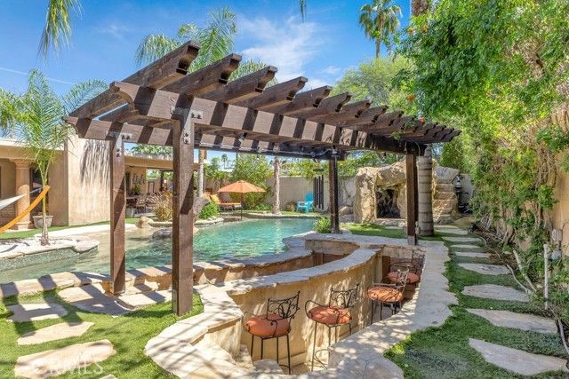 1455 E Sunny Dunes Road, Palm Springs, CA 92264