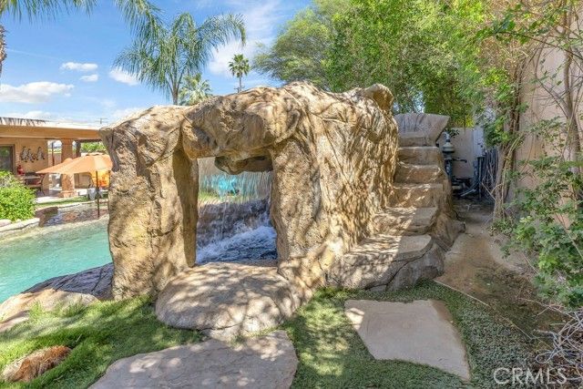 1455 E Sunny Dunes Road, Palm Springs, CA 92264