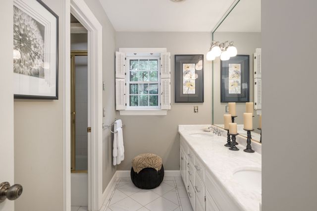 108 Ravenwood Ct, Franklin, TN 37064