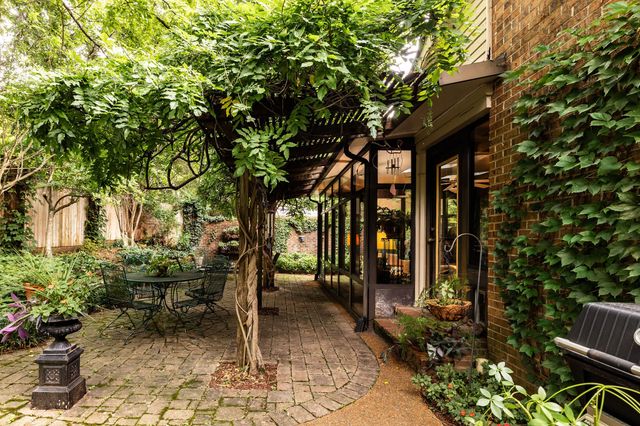 108 Ravenwood Ct, Franklin, TN 37064