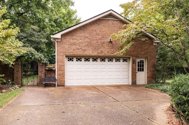 108 Ravenwood Ct, Franklin, TN 37064