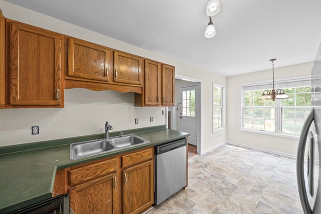 3325 Backridge Rd, Woodlawn, TN 37191