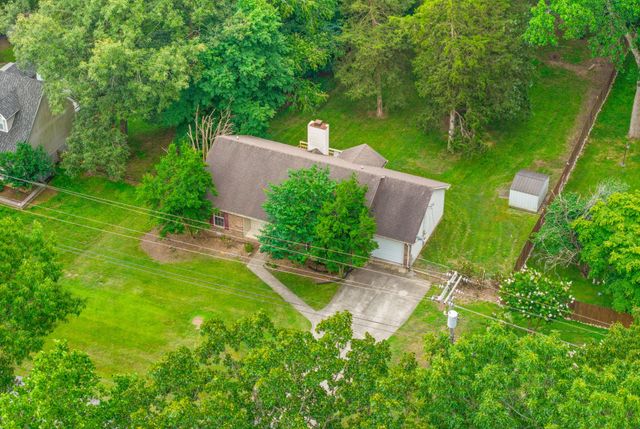 3325 Backridge Rd, Woodlawn, TN 37191