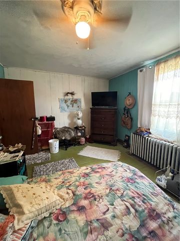 2007 Center Ave, Beaver Falls, PA 15010