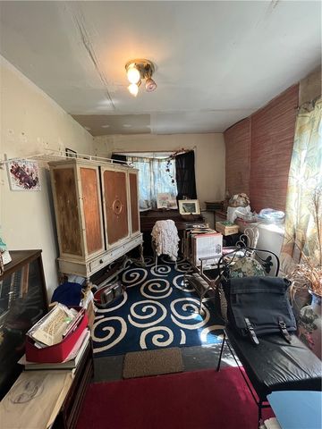 2007 Center Ave, Beaver Falls, PA 15010