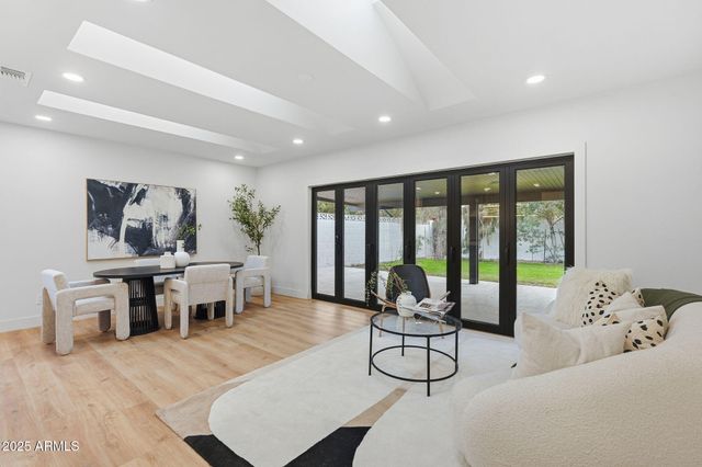 717 W VIRGINIA Avenue, Phoenix, AZ 85007