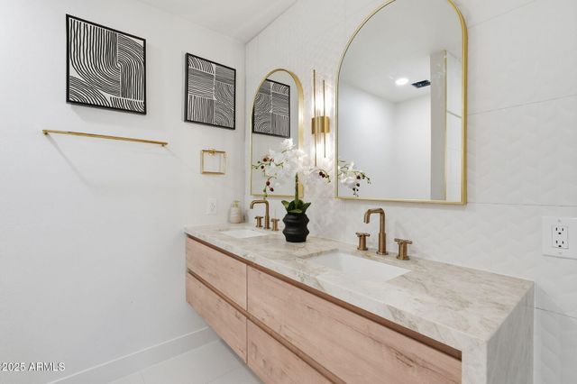 717 W VIRGINIA Avenue, Phoenix, AZ 85007