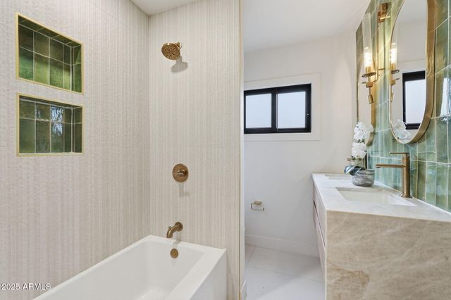 717 W VIRGINIA Avenue, Phoenix, AZ 85007