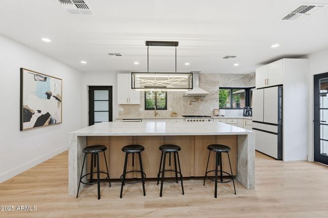 717 W VIRGINIA Avenue, Phoenix, AZ 85007