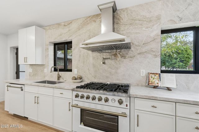 717 W VIRGINIA Avenue, Phoenix, AZ 85007